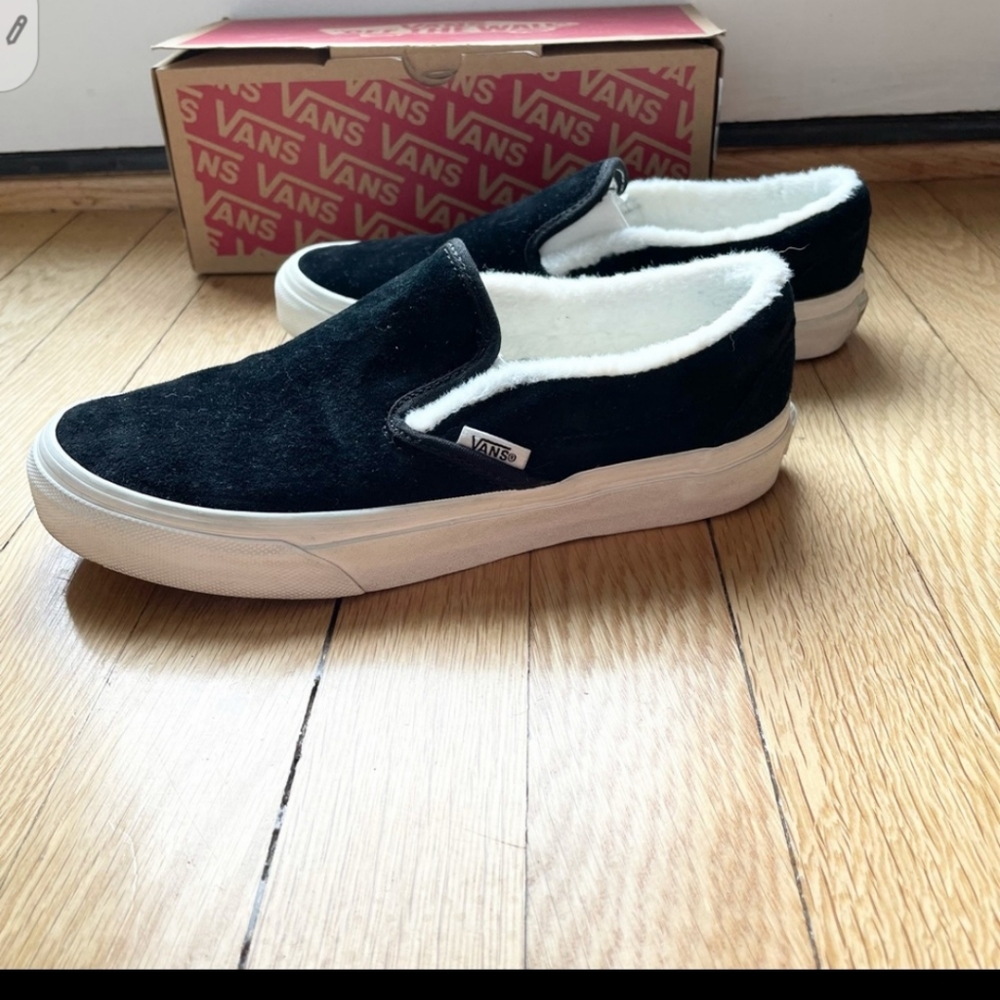 Like New Vans Scotchgard classic Suede Slip On